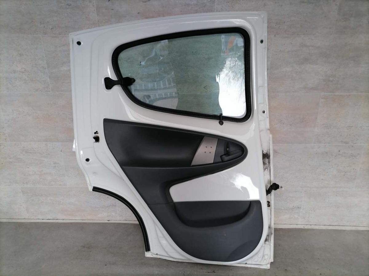 Peugeot 107 original Tür hinten links KWD Weiß Bj.2011